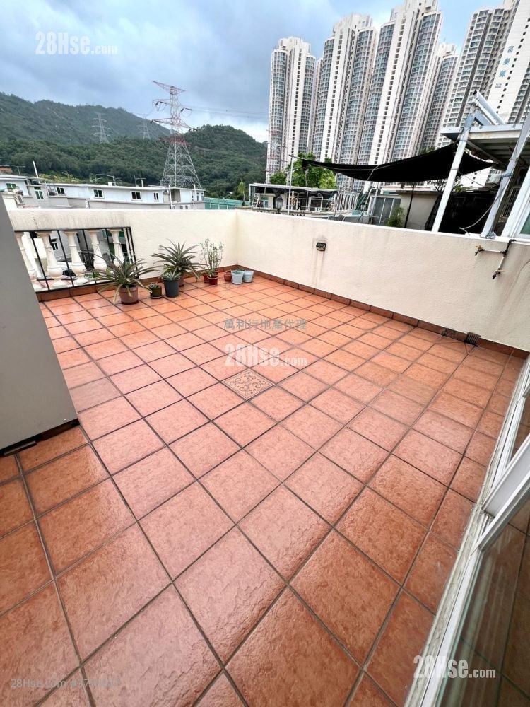 村屋 售盘 3 房 , 1 浴室 700 平方尺