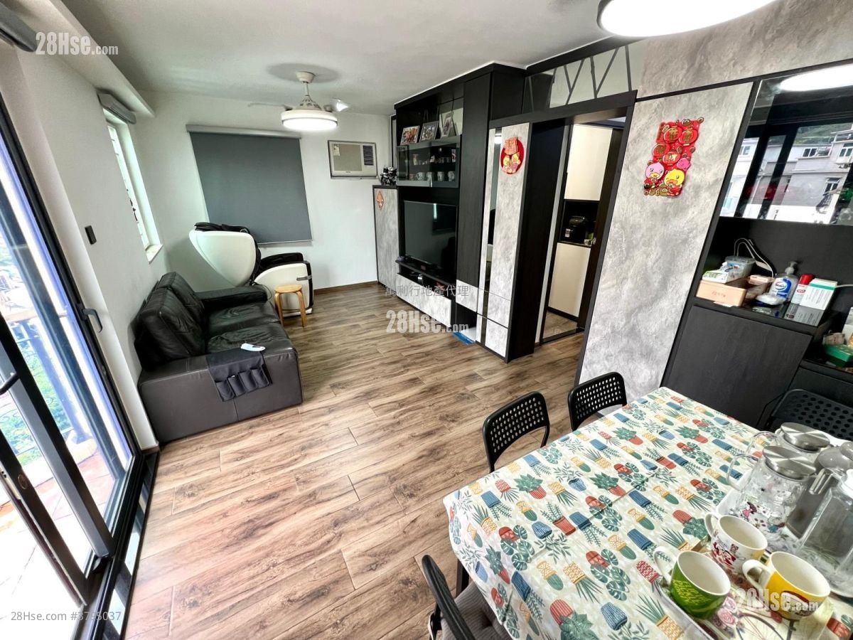 村屋 售盘 3 房 , 1 浴室 700 平方尺