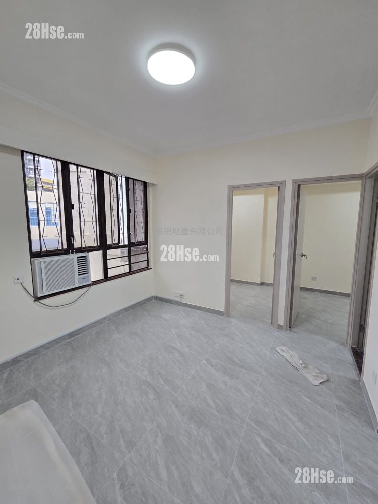 单幢楼房 租盘 2 房 , 1 浴室 379 平方尺