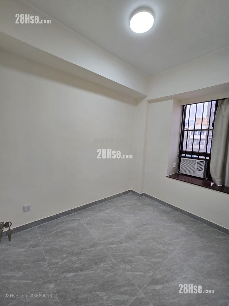 单幢楼房 租盘 2 房 , 1 浴室 379 平方尺