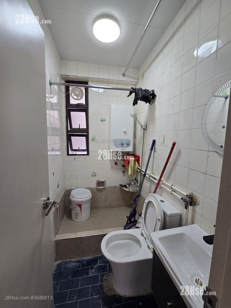 单幢楼房 租盘 2 房 , 1 浴室 379 平方尺