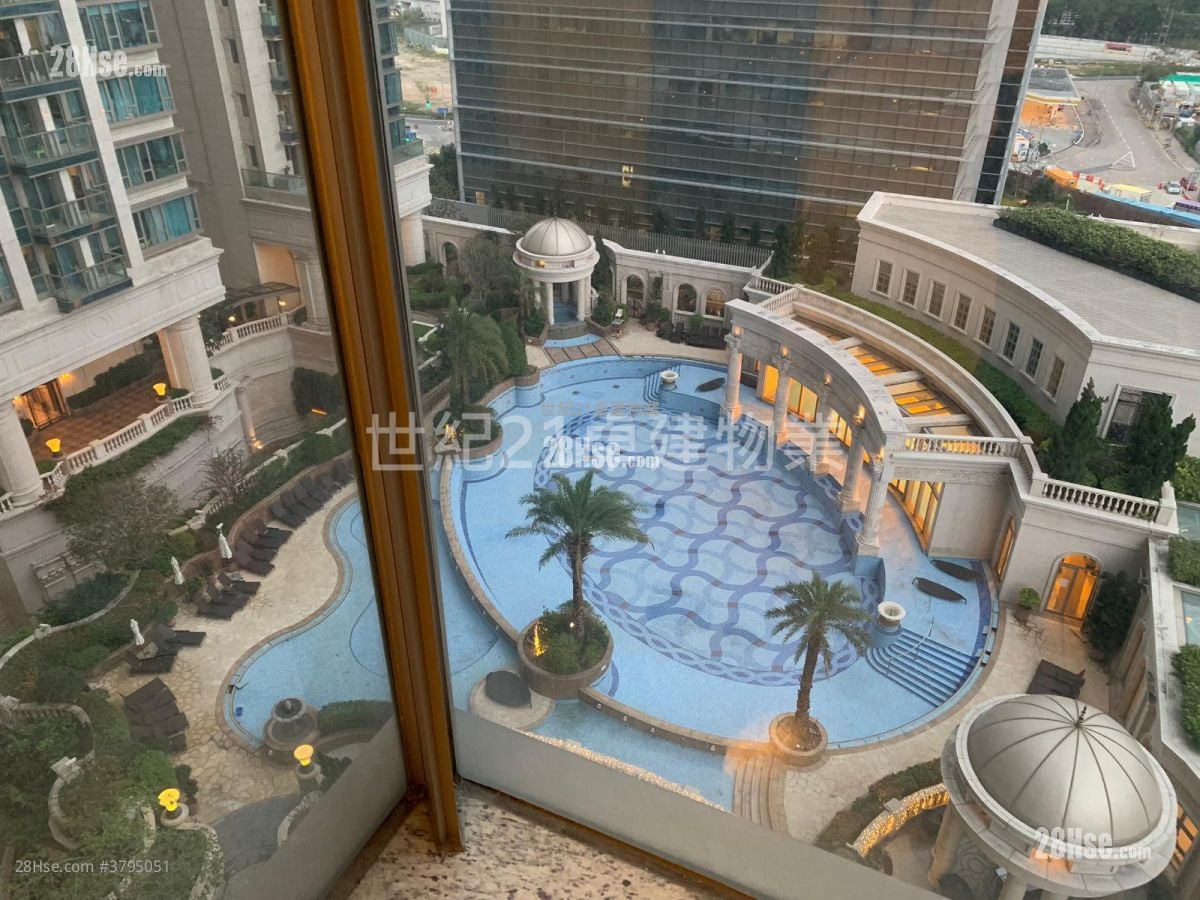 The Coronation Sell 1 Bedroom , 1 Bathroom 469 ft²