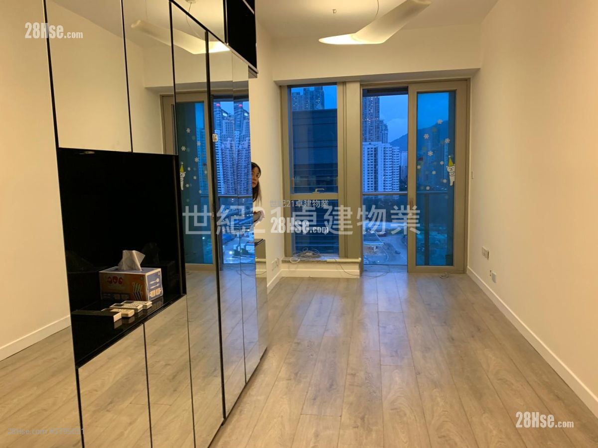 The Coronation Sell 1 Bedroom , 1 Bathroom 469 ft²