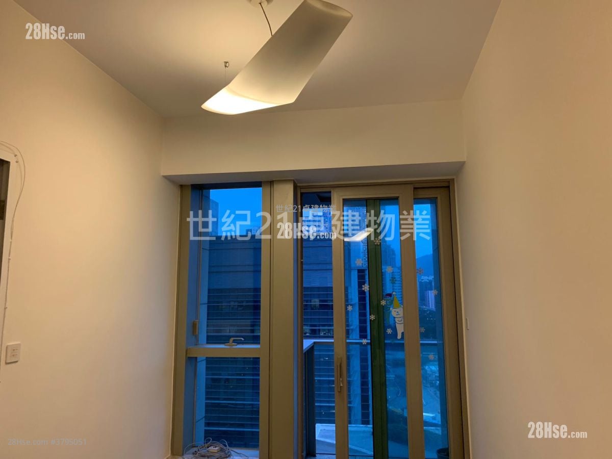 The Coronation Sell 1 Bedroom , 1 Bathroom 469 ft²