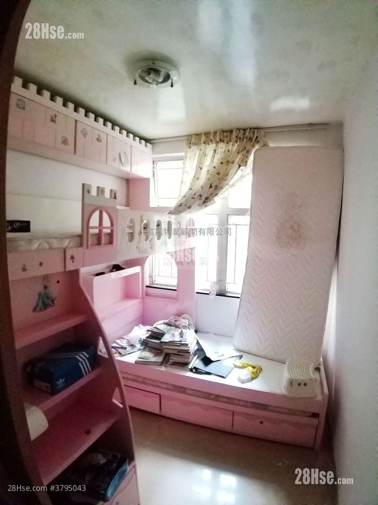 Ko Chun Court Sell 3 Bedrooms , 2 Bathrooms 634 ft²