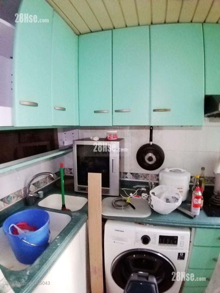 Ko Chun Court Sell 3 Bedrooms , 2 Bathrooms 634 ft²