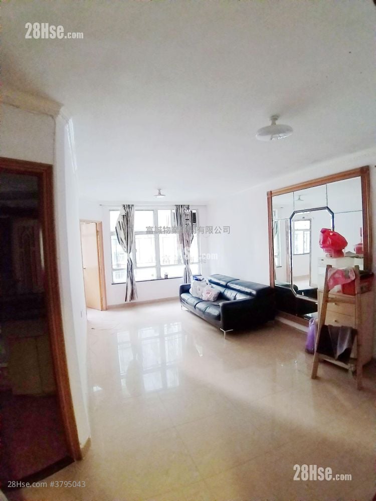 Ko Chun Court Sell 3 Bedrooms , 2 Bathrooms 634 ft²