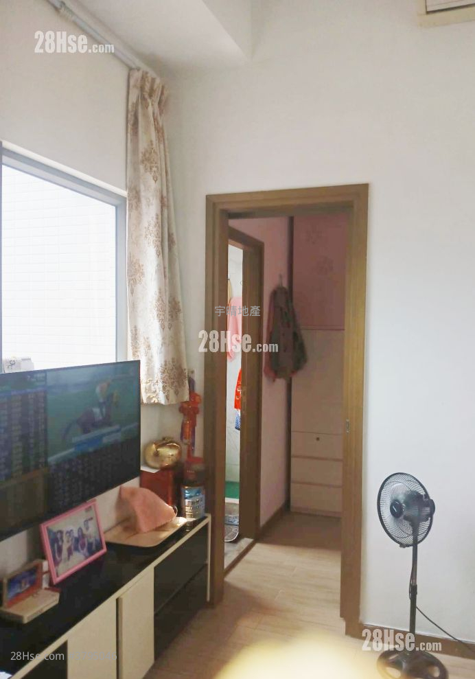 Astoria Crest Sell 1 Bedroom , 1 Bathroom 260 ft²