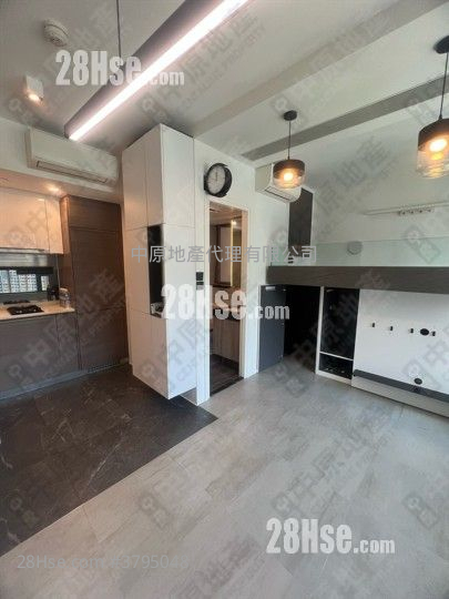 Aurora Rental 289 ft²