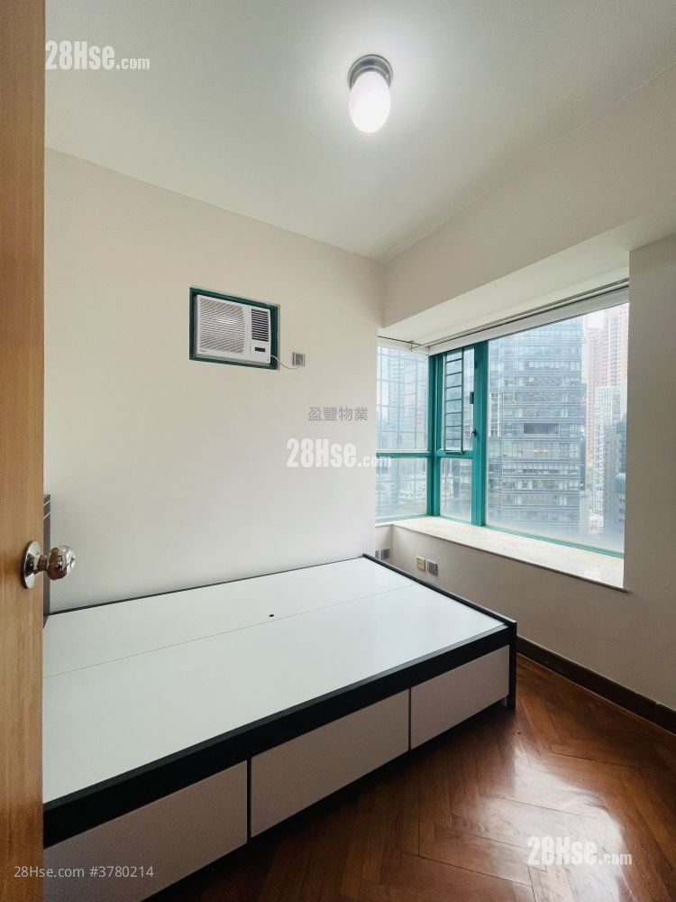 The Grandeur Rental 2 Bedrooms , 1 Bathroom 391 ft²