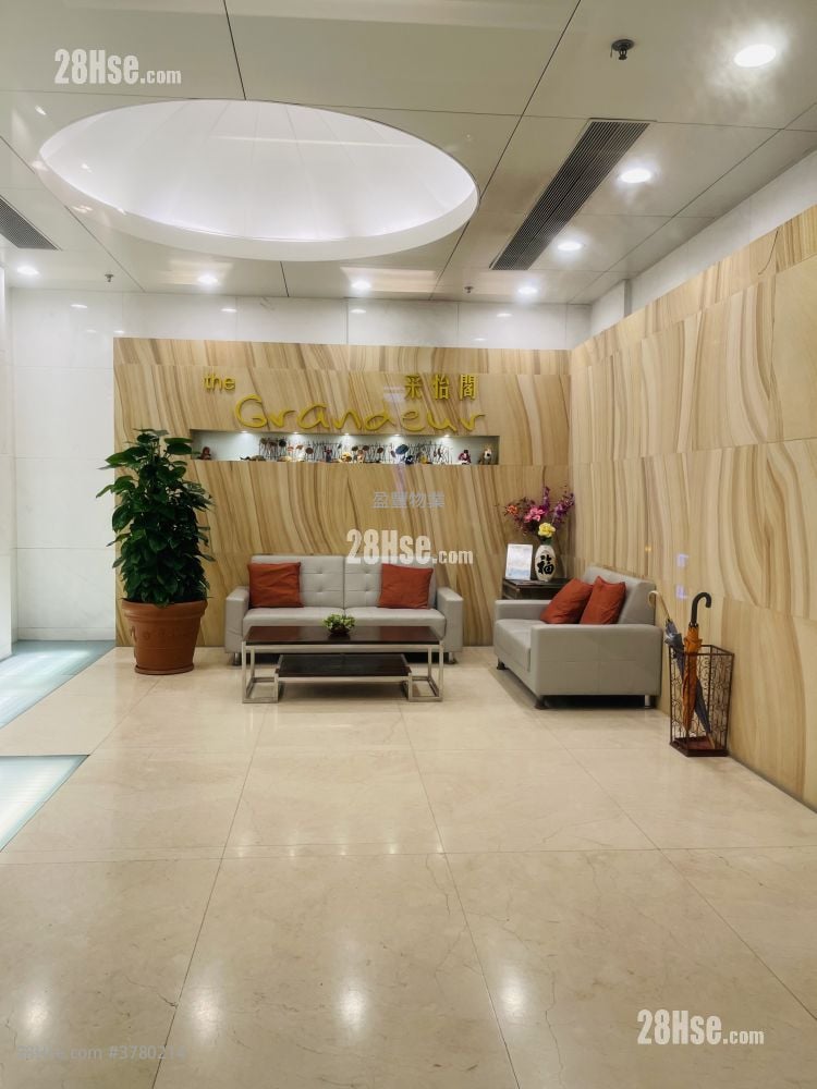 The Grandeur Rental 2 Bedrooms , 1 Bathroom 391 ft²