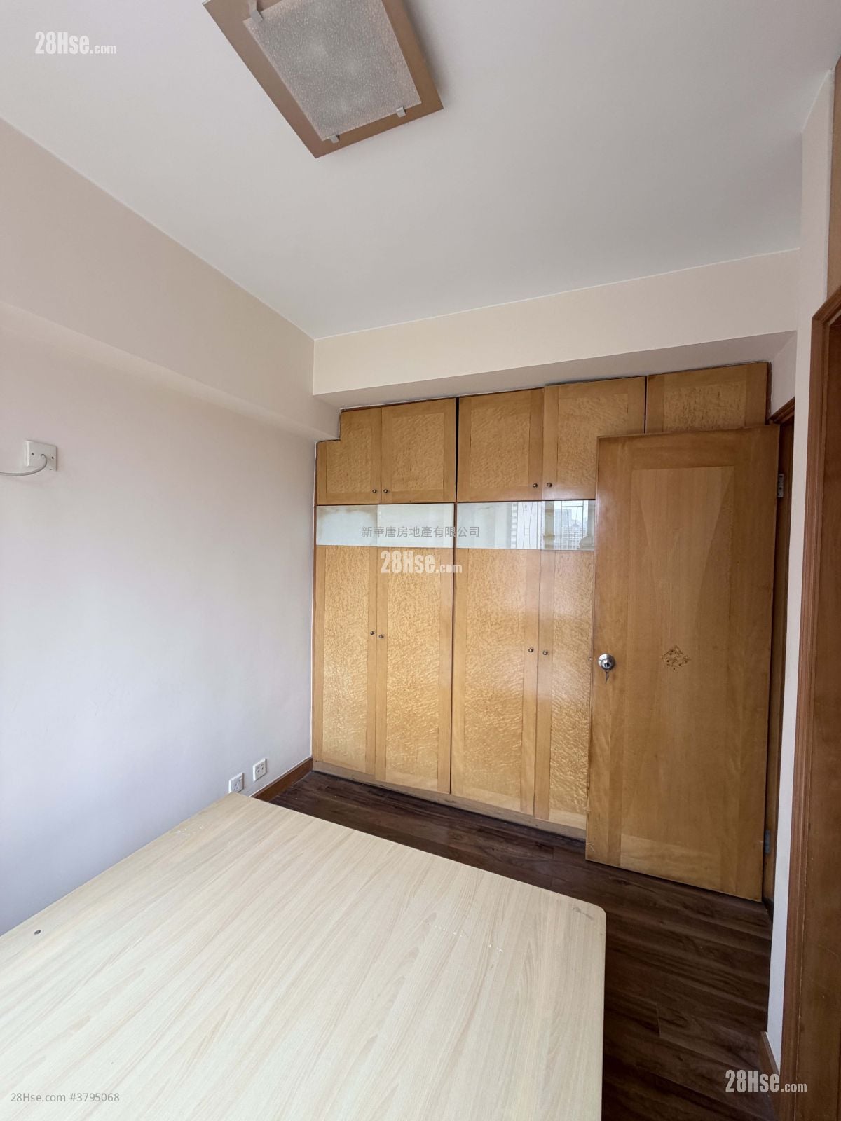 Robinson Heights Rental 3 Bedrooms , 2 Bathrooms 746 ft²