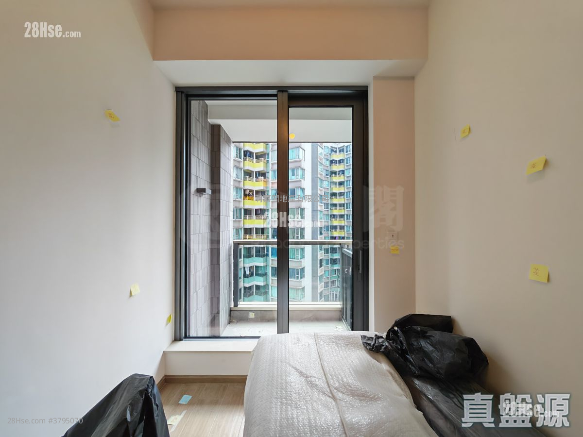 Hava Sell 1 Bedroom , 1 Bathroom 291 ft²