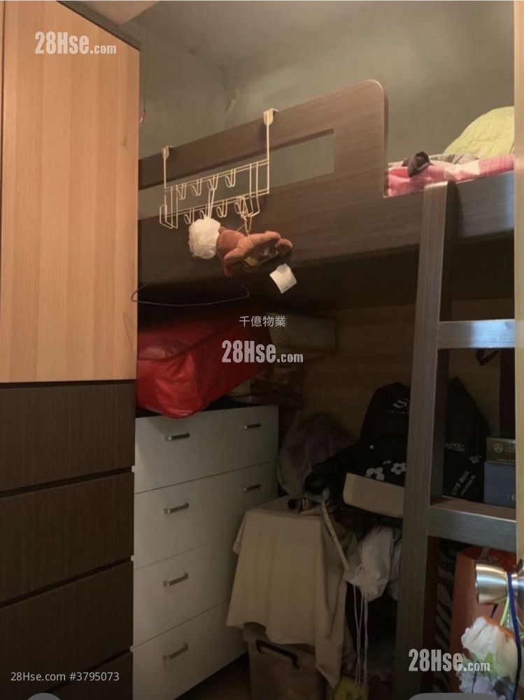 Lee Fat Building Sell 3 Bedrooms 518 ft²