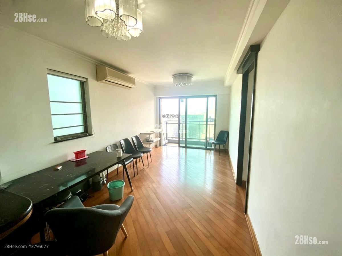 Park Central Sell 3 Bedrooms 638 ft²