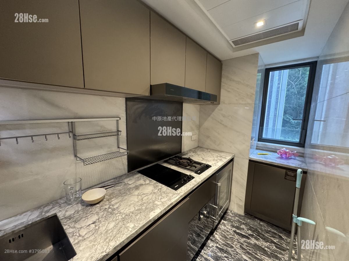 名日九肚山 售盘 3 房 755 平方尺