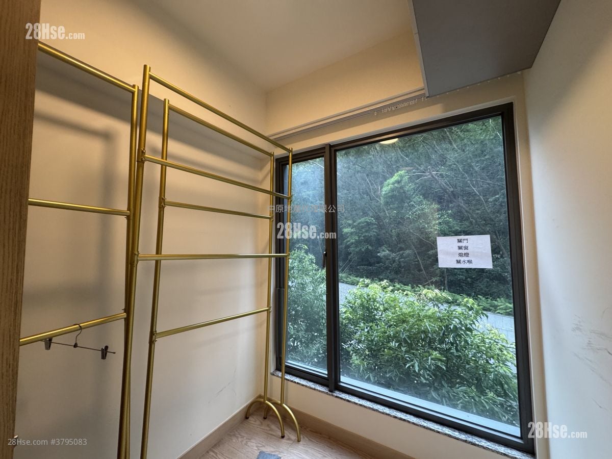 名日九肚山 售盘 3 房 755 平方尺