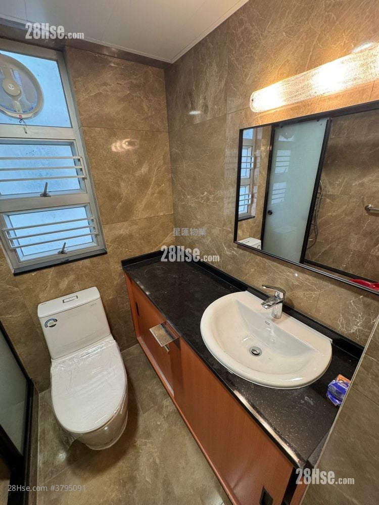 Whampoa Garden Rental 3 Bedrooms , 2 Bathrooms 614 ft²