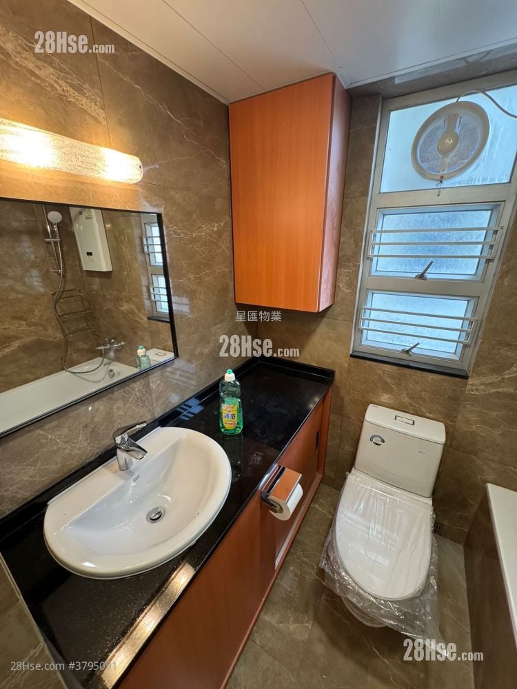 Whampoa Garden Rental 3 Bedrooms , 2 Bathrooms 614 ft²