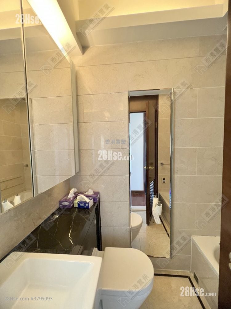 一号银海 售盘 3 房 , 2 浴室 746 平方尺