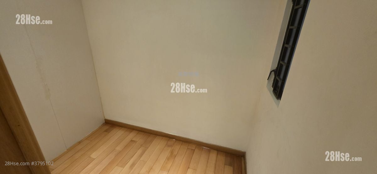 New Town Plaza Rental 3 Bedrooms , 2 Bathrooms 954 ft²