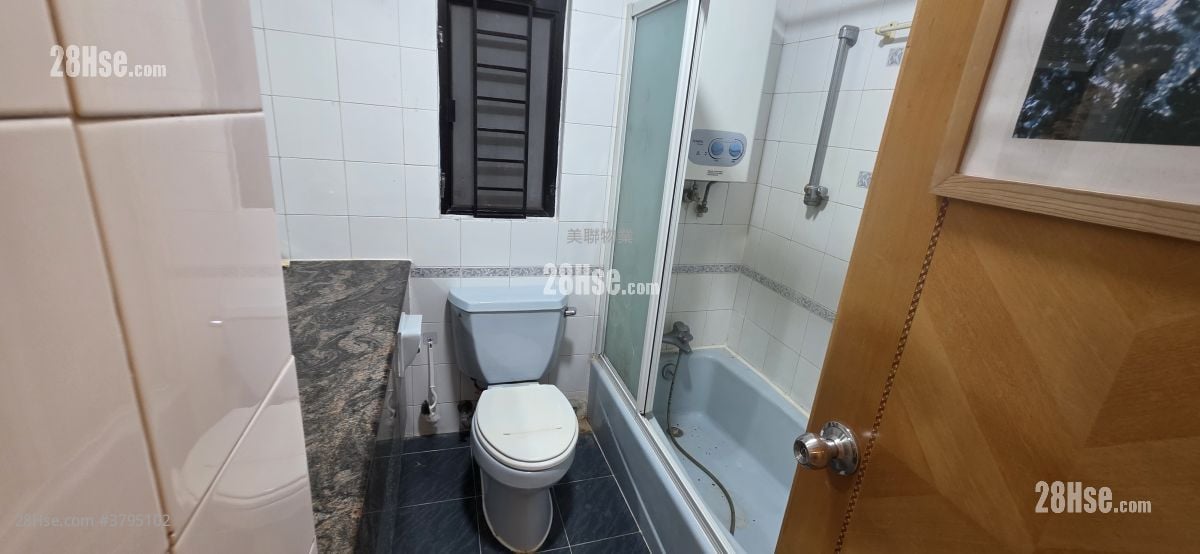 New Town Plaza Rental 3 Bedrooms , 2 Bathrooms 954 ft²