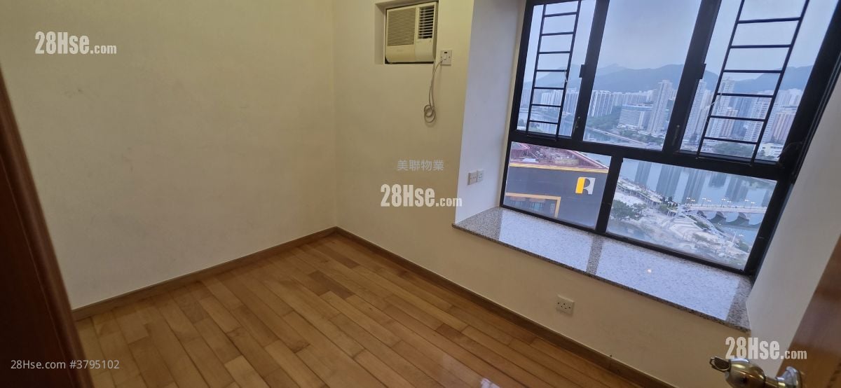 New Town Plaza Rental 3 Bedrooms , 2 Bathrooms 954 ft²