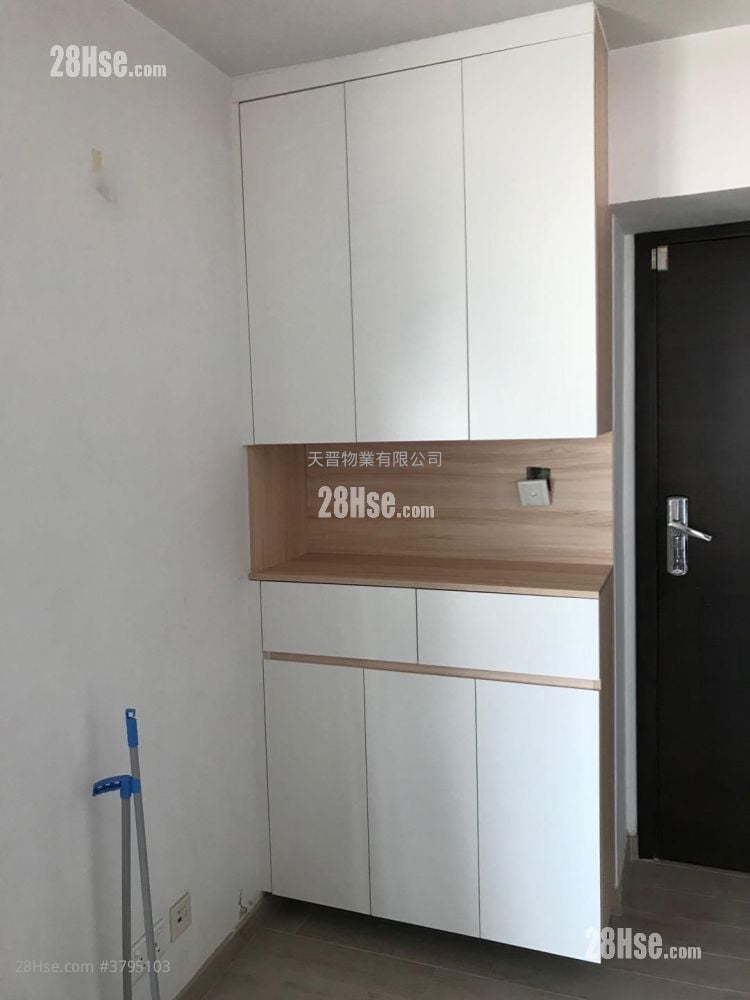 Grand Waterfront Sell 2 Bedrooms , 1 Bathroom 360 ft²