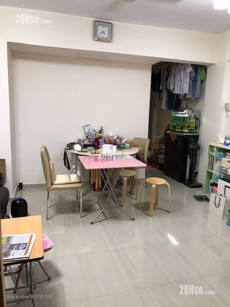 Kam Ping Mansion Sell 2 Bedrooms , 1 Bathroom 555 ft²