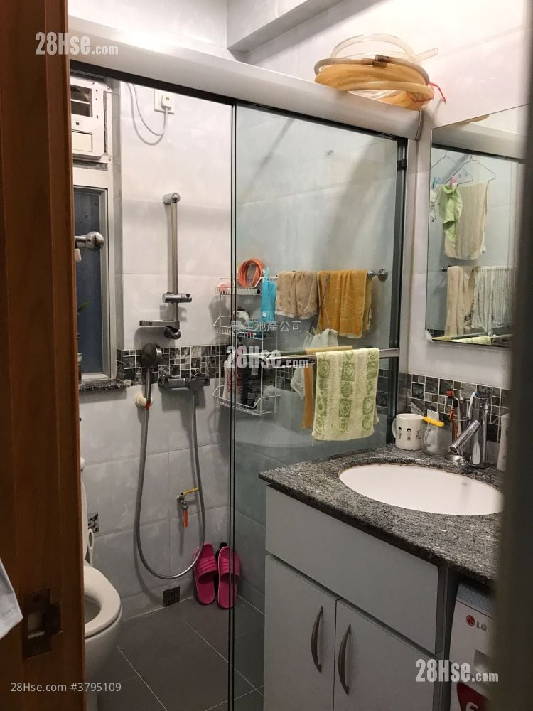 Kam Ping Mansion Sell 2 Bedrooms , 1 Bathroom 555 ft²