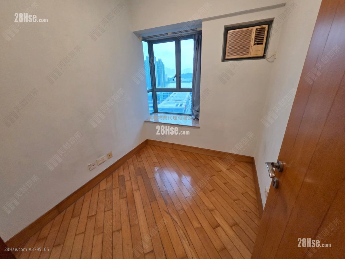 Aquamarine Sell 2 Bedrooms , 1 Bathroom 502 ft²