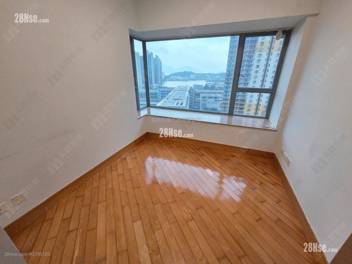 Aquamarine Sell 2 Bedrooms , 1 Bathroom 502 ft²