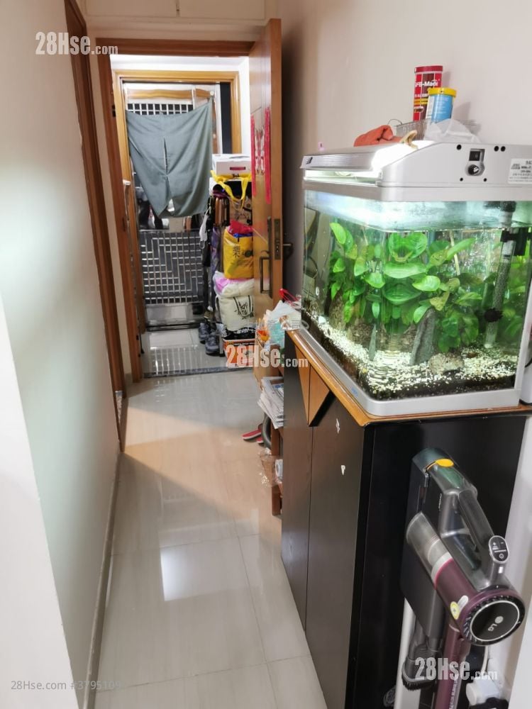 Kam Ping Mansion Sell 2 Bedrooms , 1 Bathroom 555 ft²