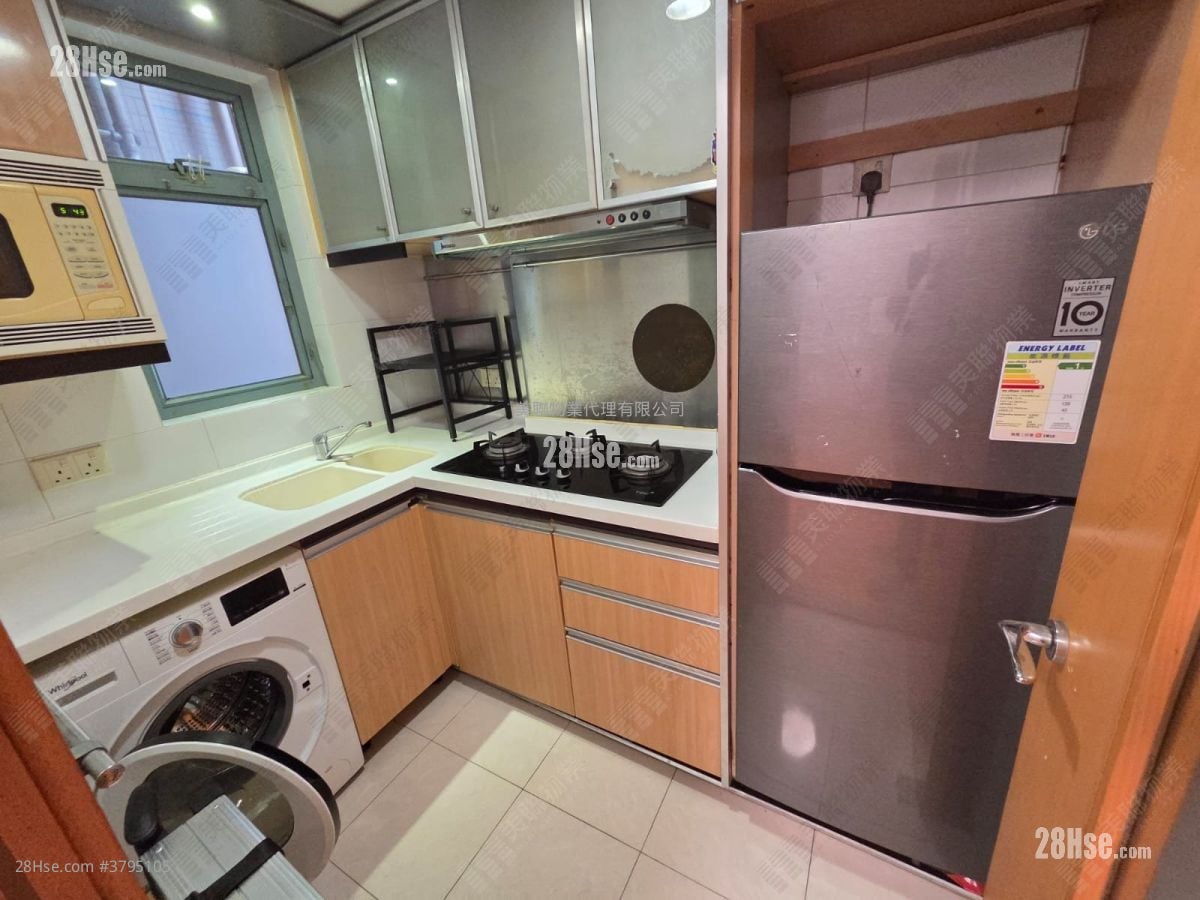 Aquamarine Sell 2 Bedrooms , 1 Bathroom 502 ft²