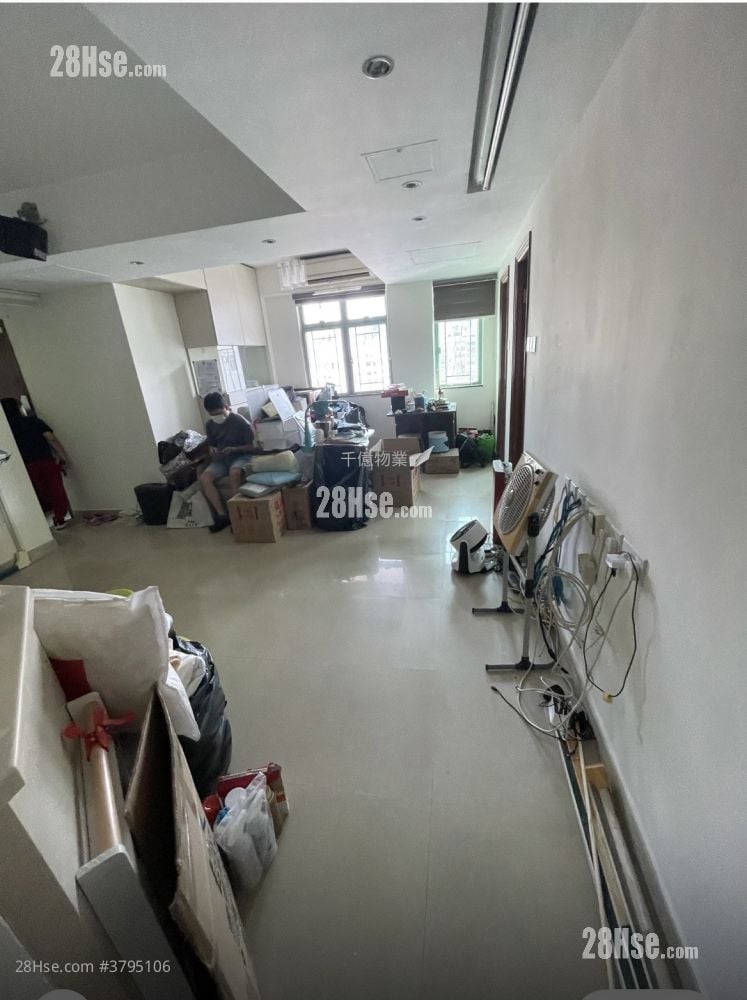 Maple Mansion Sell 3 Bedrooms 594 ft²