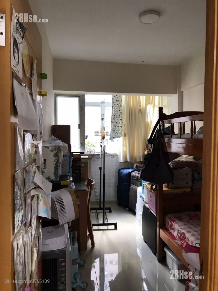 Kam Ping Mansion Sell 2 Bedrooms , 1 Bathroom 555 ft²