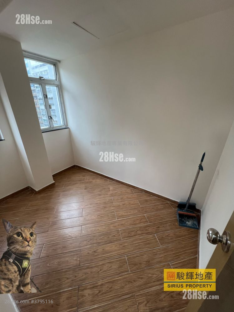 Pat Chun Mansion Sell 2 Bedrooms , 1 Bathroom 246 ft²