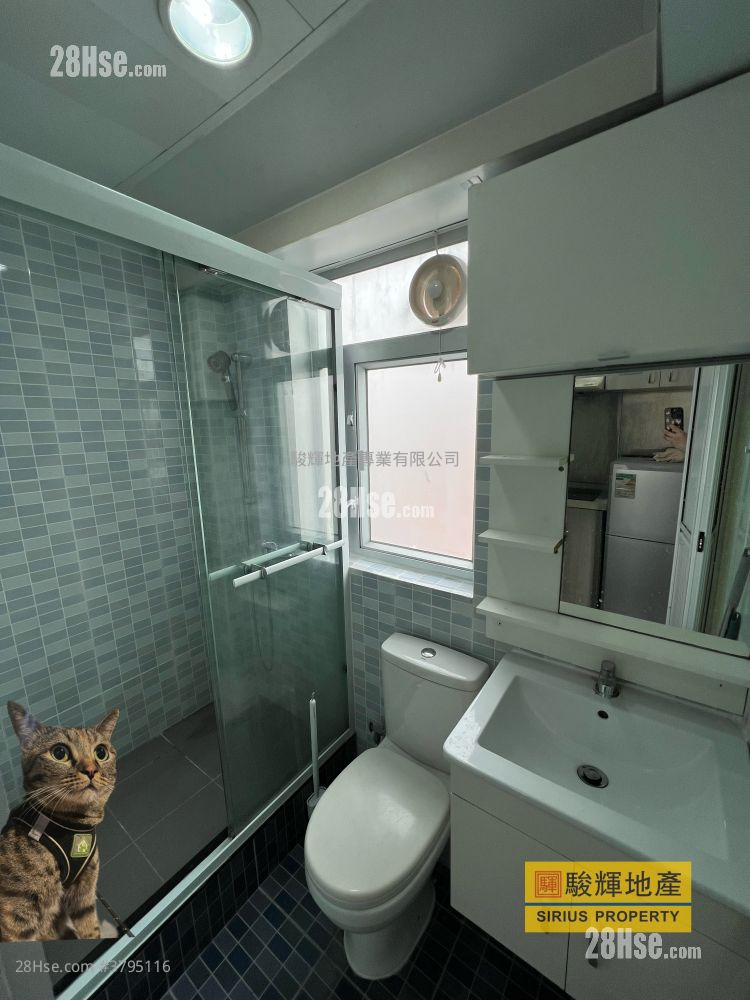 Pat Chun Mansion Sell 2 Bedrooms , 1 Bathroom 246 ft²