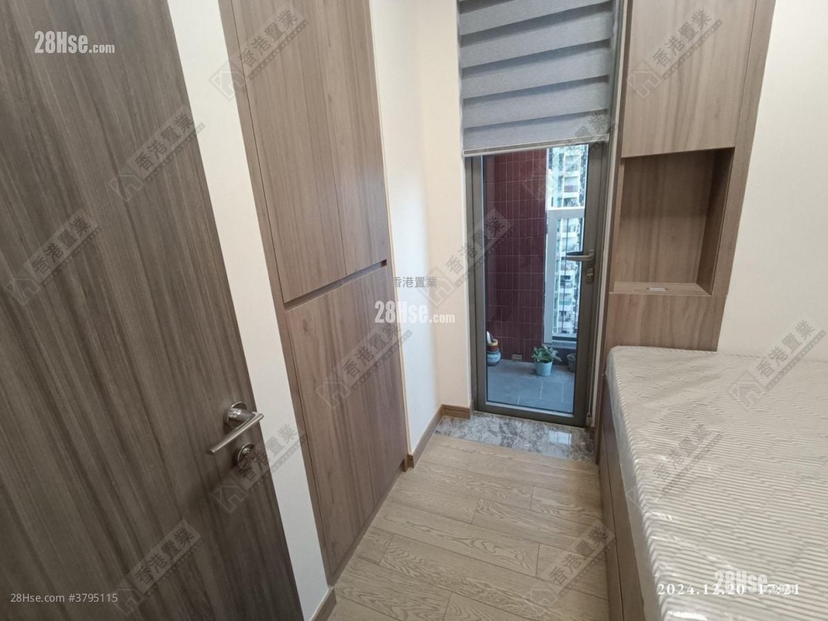 Park One Sell 3 Bedrooms , 1 Bathroom 418 ft²