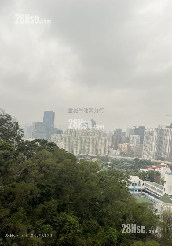 Sun Lai Garden Sell 2 Bedrooms , 1 Bathroom 386 ft²