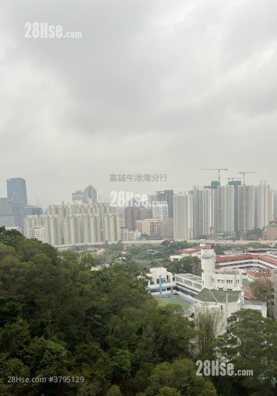 Sun Lai Garden Sell 2 Bedrooms , 1 Bathroom 386 ft²