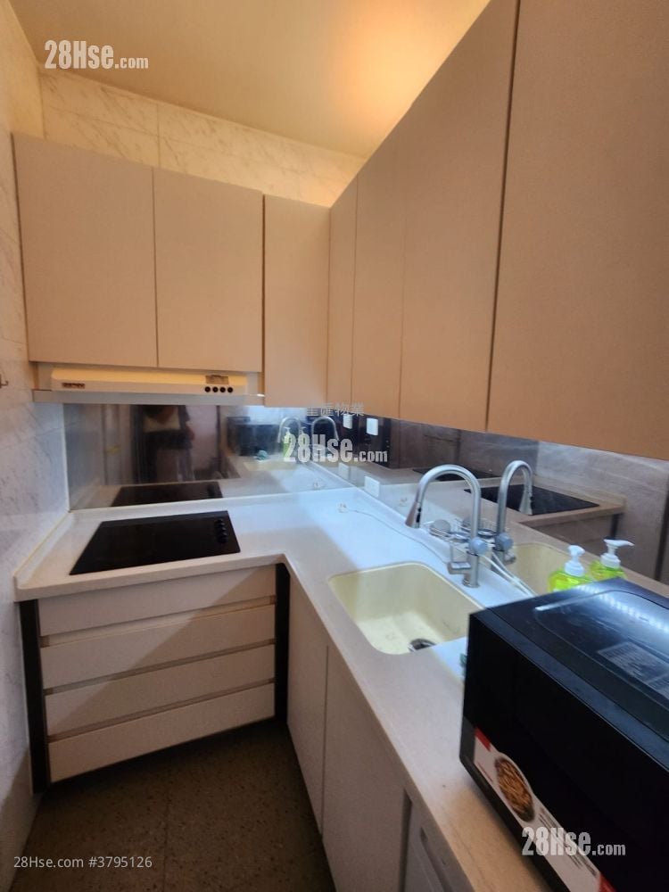 The Metropolis Residence Rental 2 Bedrooms , 1 Bathroom 490 ft²