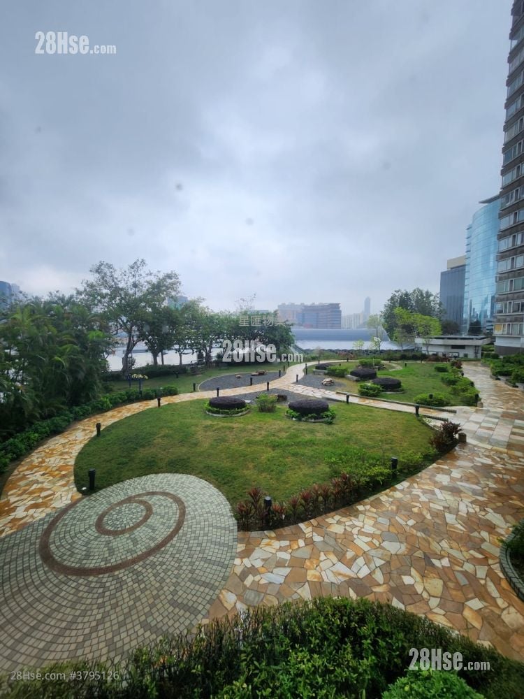 The Metropolis Residence Rental 2 Bedrooms , 1 Bathroom 490 ft²