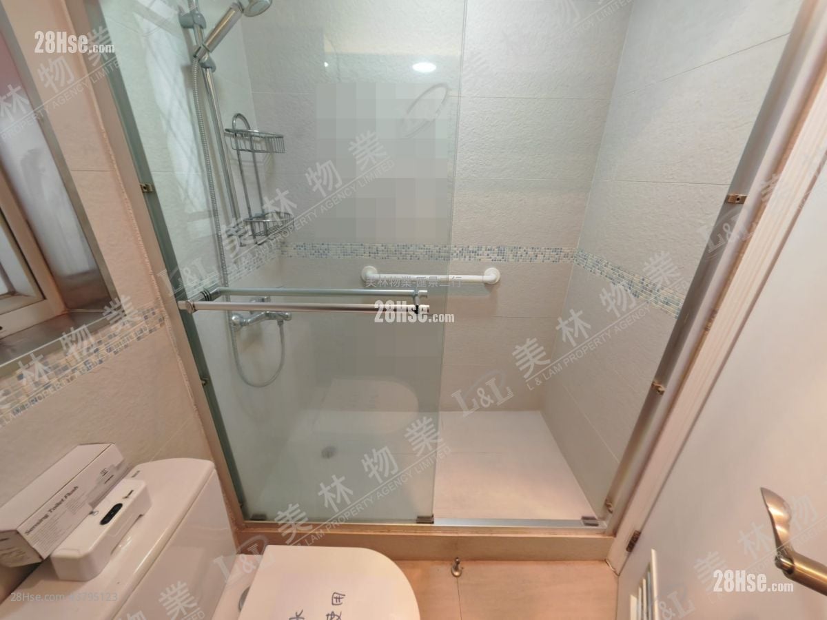 Hong Yat Court Sell 2 Bedrooms , 1 Bathroom 506 ft²