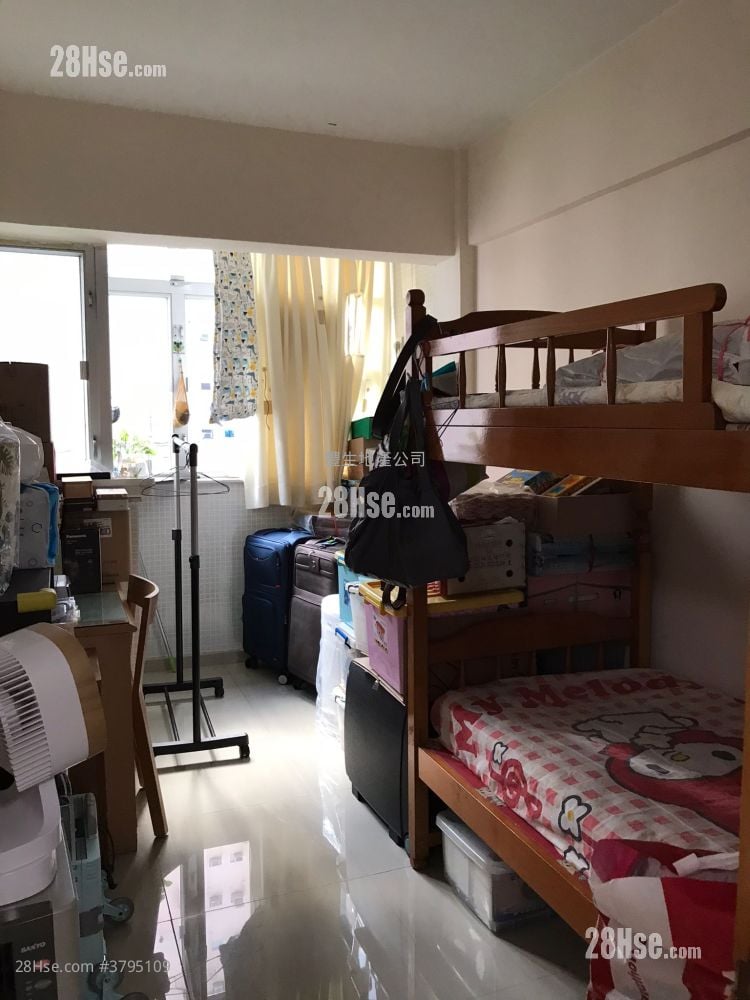 Kam Ping Mansion Sell 2 Bedrooms , 1 Bathroom 555 ft²