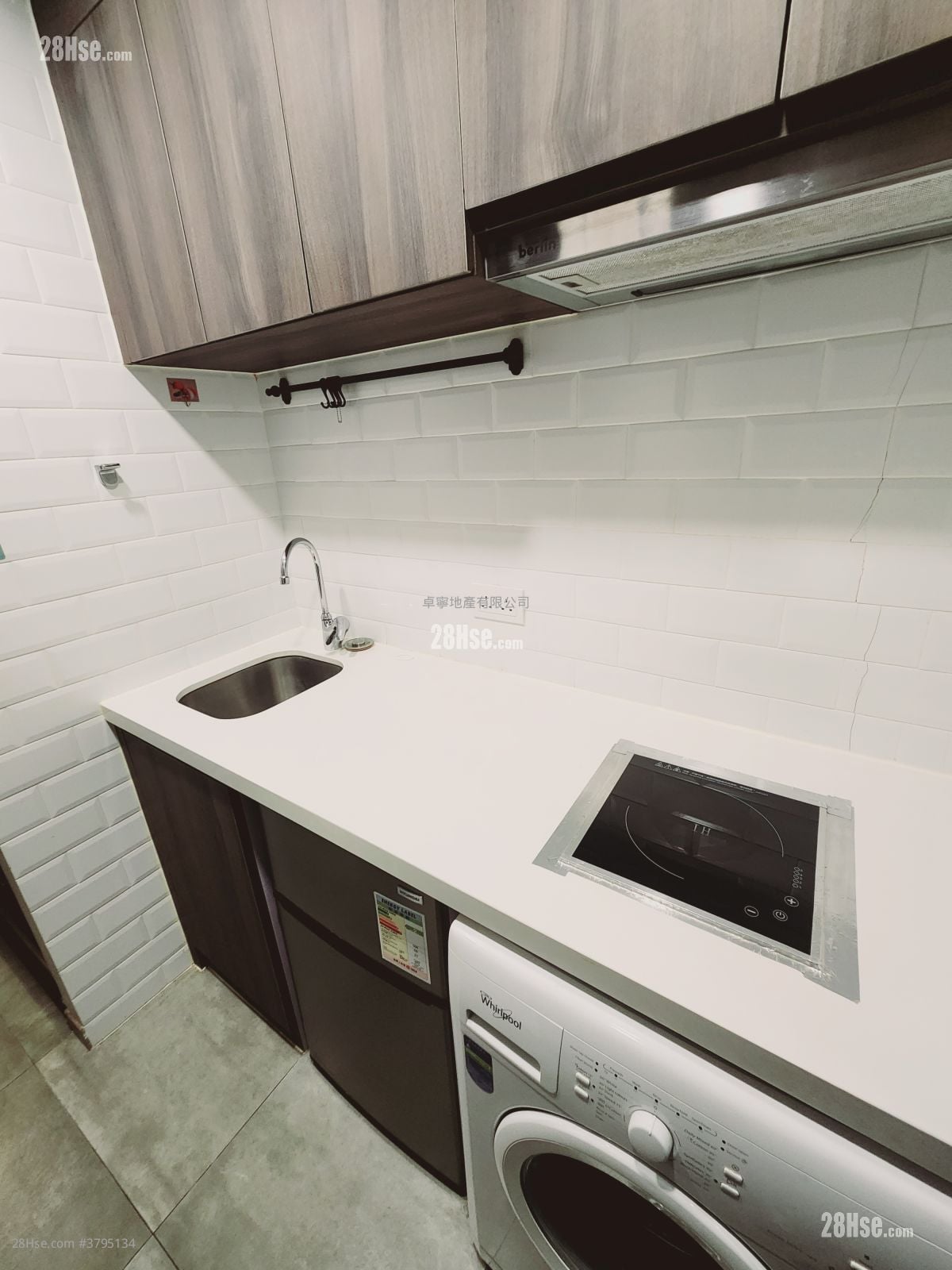 单幢楼房 租盘 120 平方尺