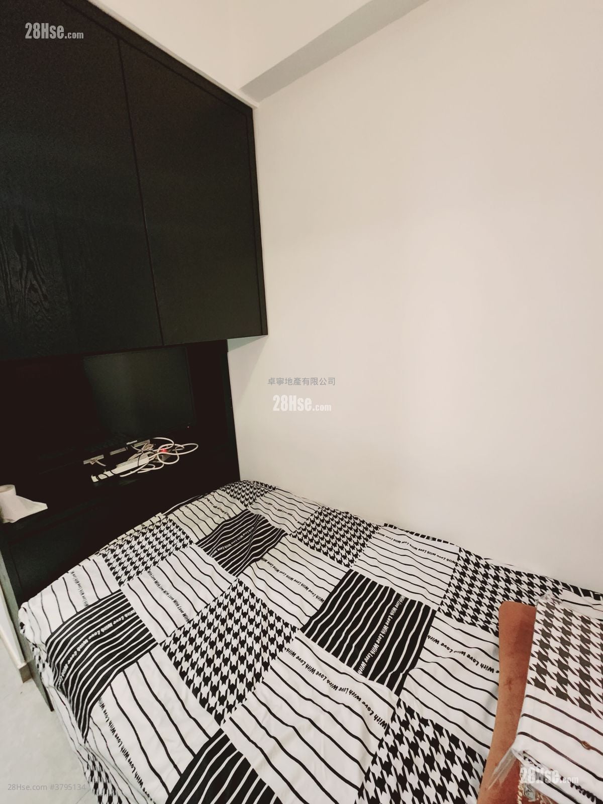 单幢楼房 租盘 120 平方尺