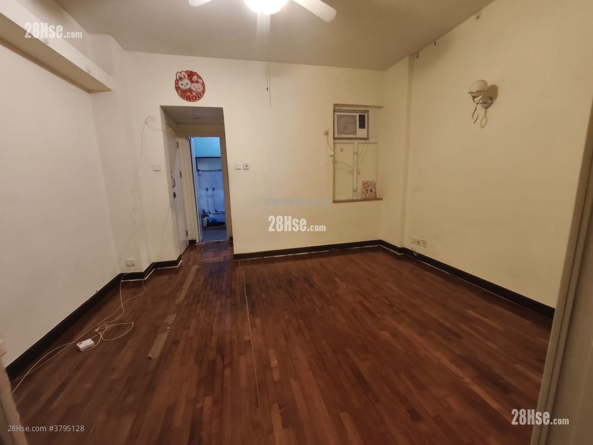 Loyal Mansion Sell 2 Bedrooms , 1 Bathroom 375 ft²