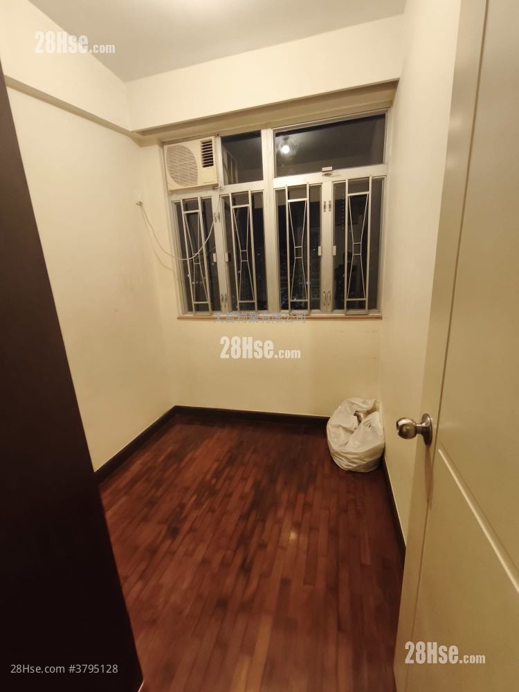 Loyal Mansion Sell 2 Bedrooms , 1 Bathroom 375 ft²