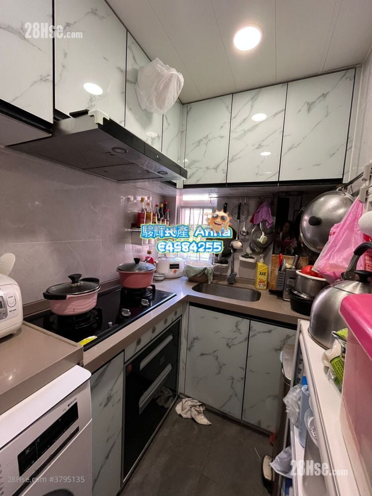 Telford Gardens Sell 2 Bedrooms , 1 Bathroom 513 ft²